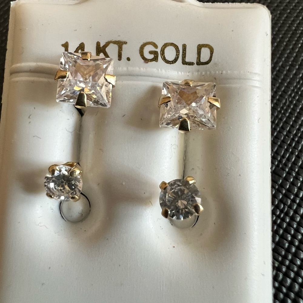 Elegant 14 K Solid Yellow Gold  Earrings